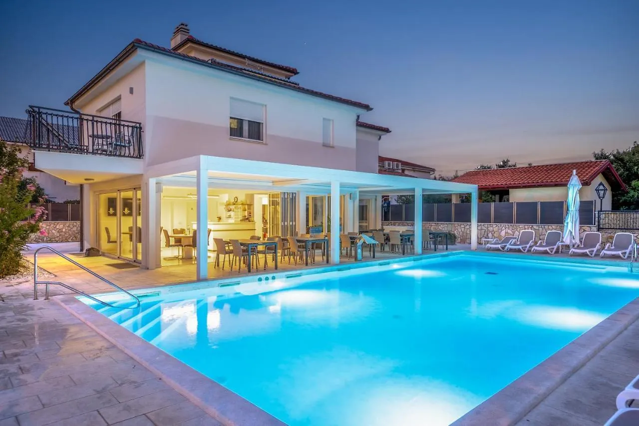 Cool Silo Appartement Resort 0*, Silo (Krk)