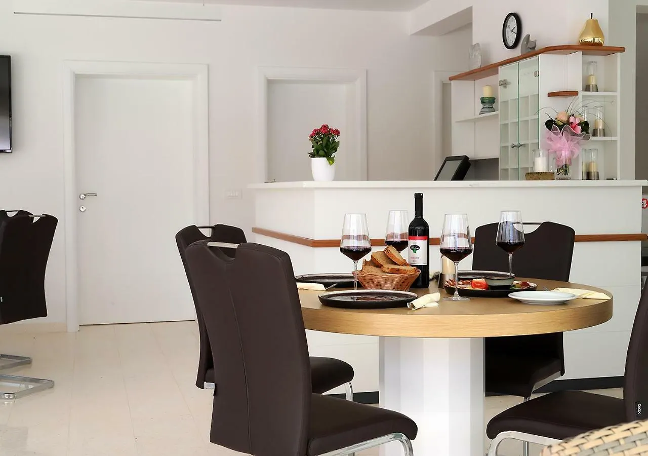 Cool Silo Appartement Resort Apartment